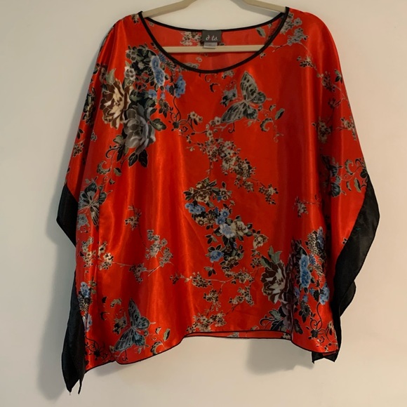 Gorgeous Red Top with Printed Design - Picture 1 of 5